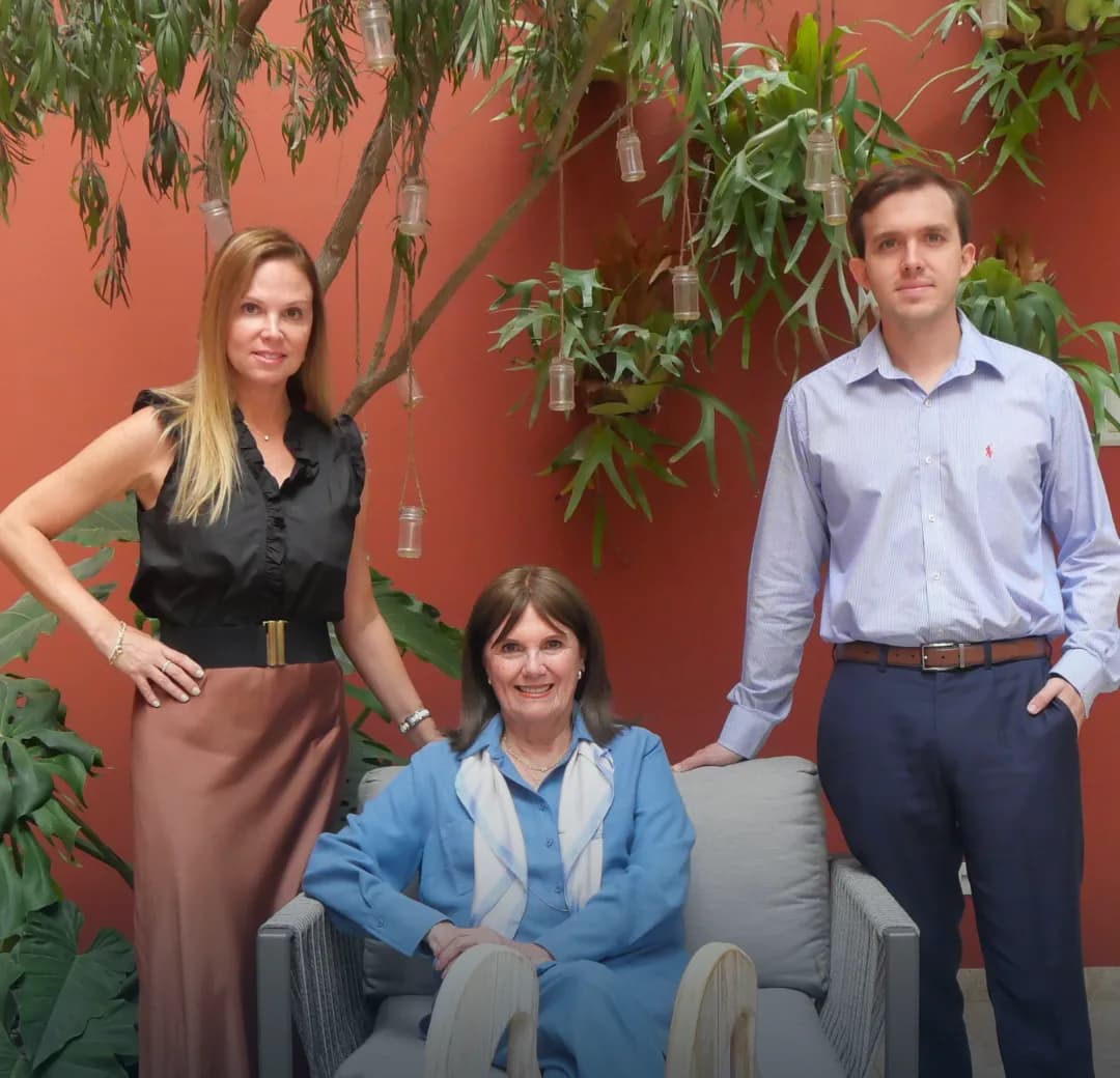 Equipo de Heighes & Asociados